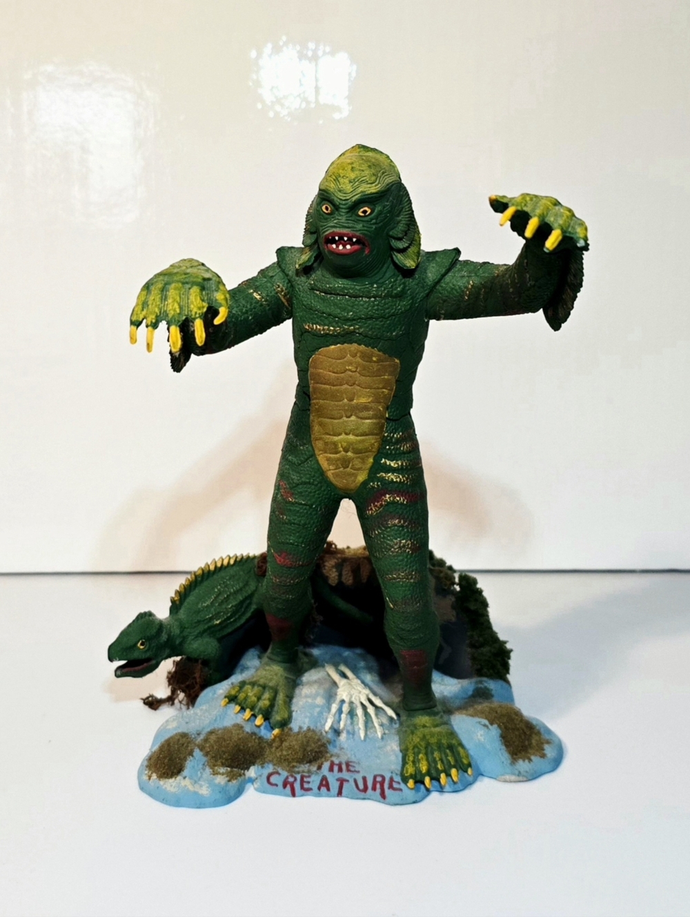 Creature From The Black Lagoon 8.25" 1994 Hand Painted Assembled Horror Figure